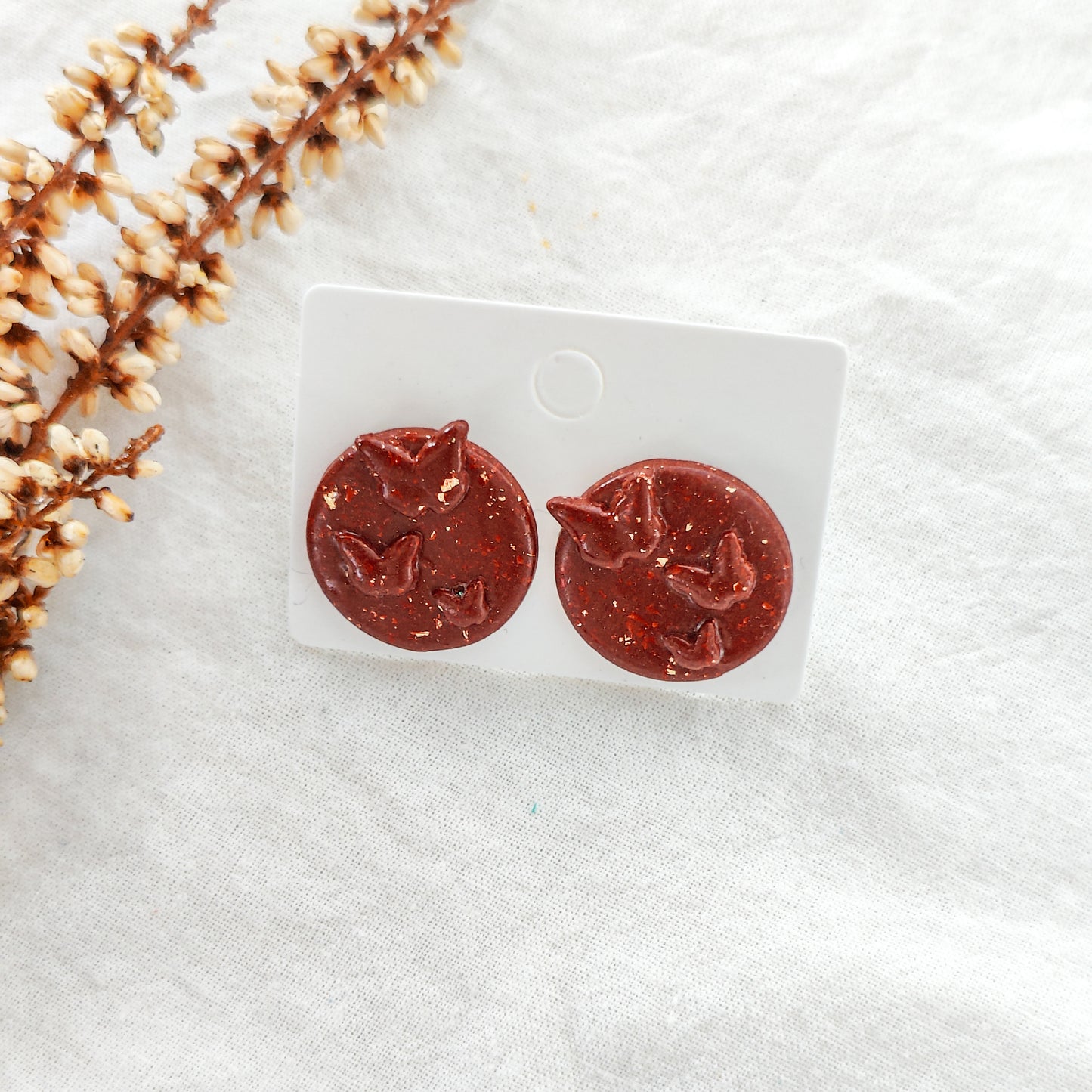 Viininpunaiset napit