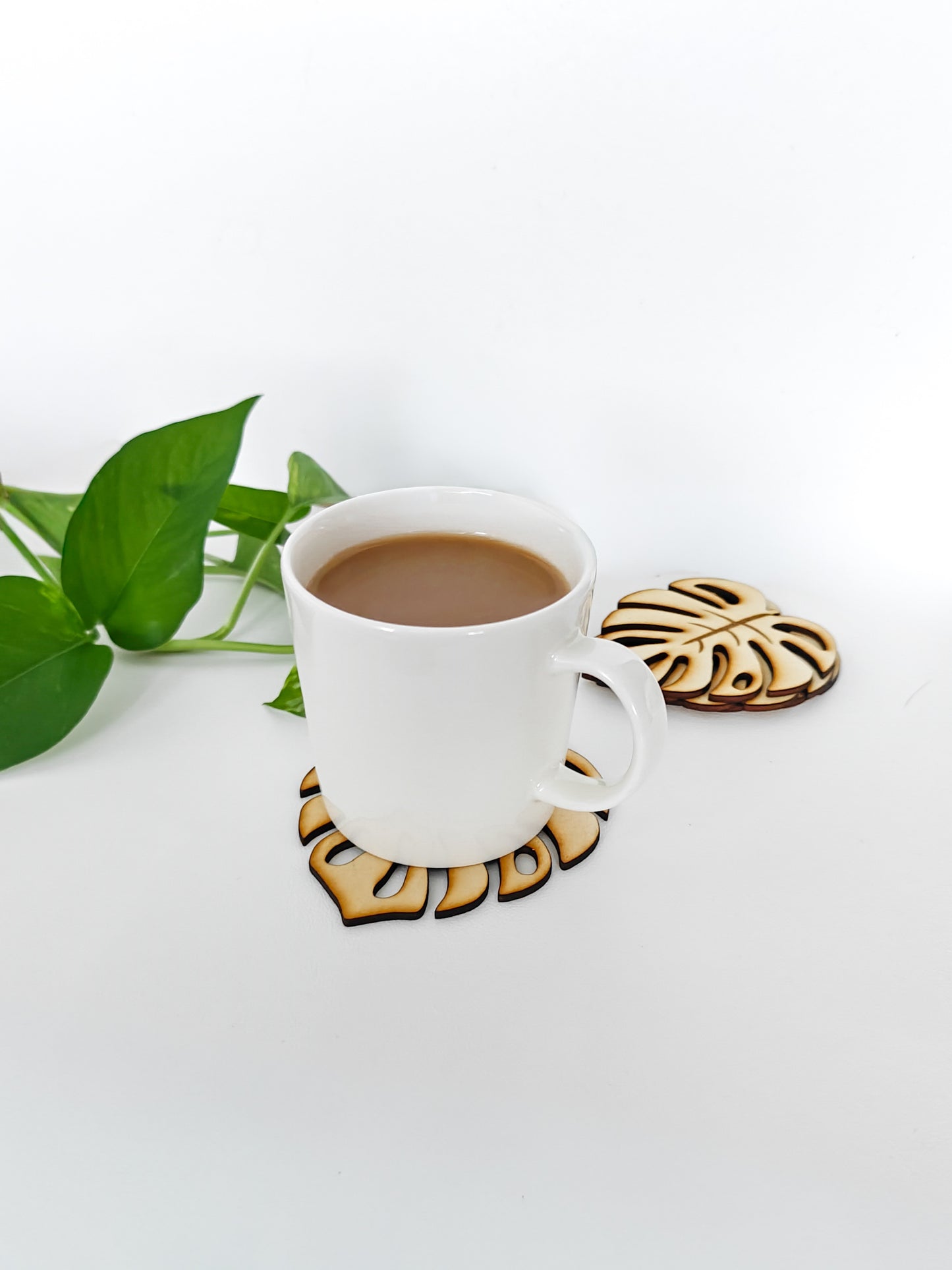 Peikonlehti lasinaluset