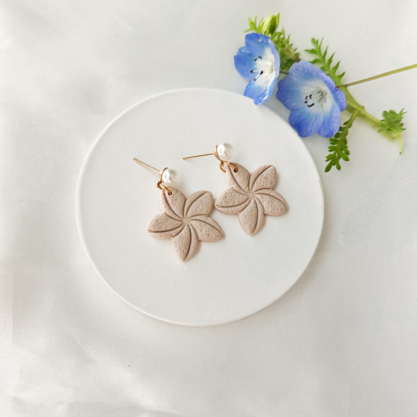 Beige Atsalea